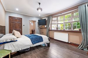 Photo 25- click for photo gallery